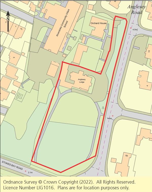 Lot: 154 - FREEHOLD DEVELOPMENT OPPORTUNITY ON A PLOT OF APPROXIMATELY 1.6 ACRES - 